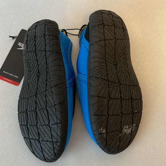 Little boys Speedo water shoes - Picture 7 of 11